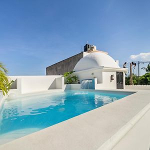 The Mermaid And The Pearl Boutique Hotel